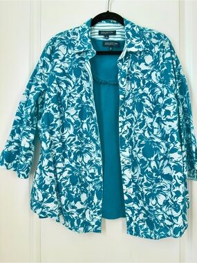 Jones New York Bright Teal and White Cotton Blouse with Matching Shell. 1X